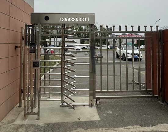 沈阳浑南学校员工入口人脸识别全高转闸门禁系统安装案例